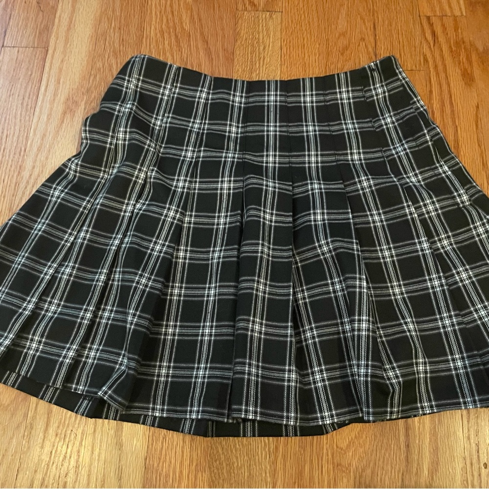 Plaid pleated H&M skirt